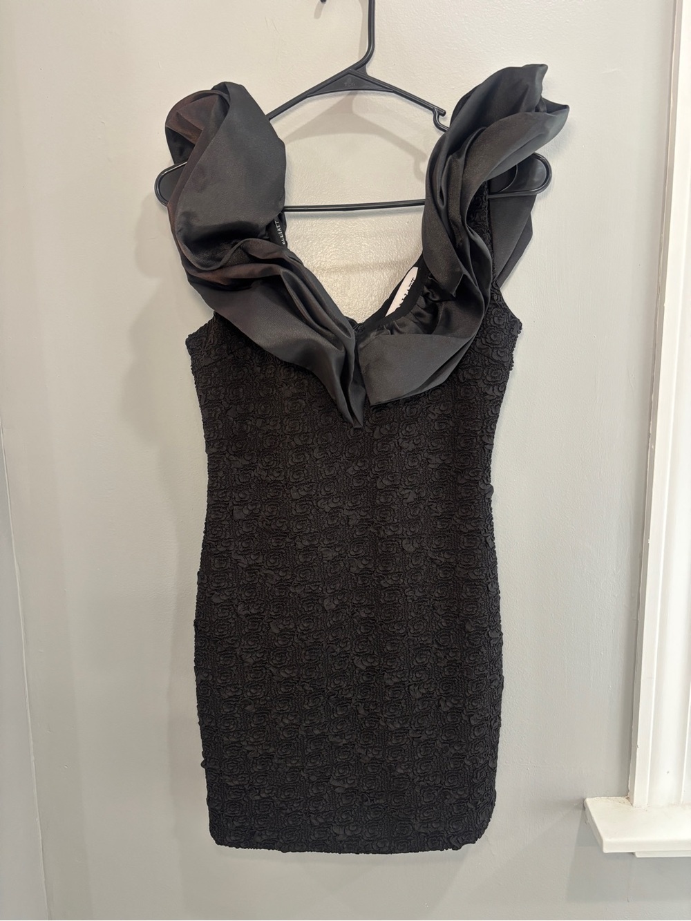 Elliatt Paloma Satin Ruffle & Floral Jacquard Cocktail Minidress Medium - Picture 16 of 16
